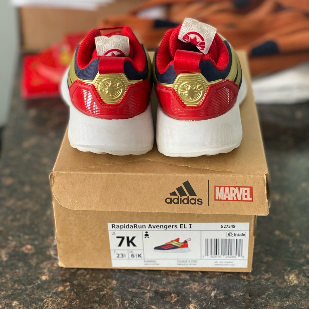 Adidas toddler Captain Marvel RapidaRun sneakers